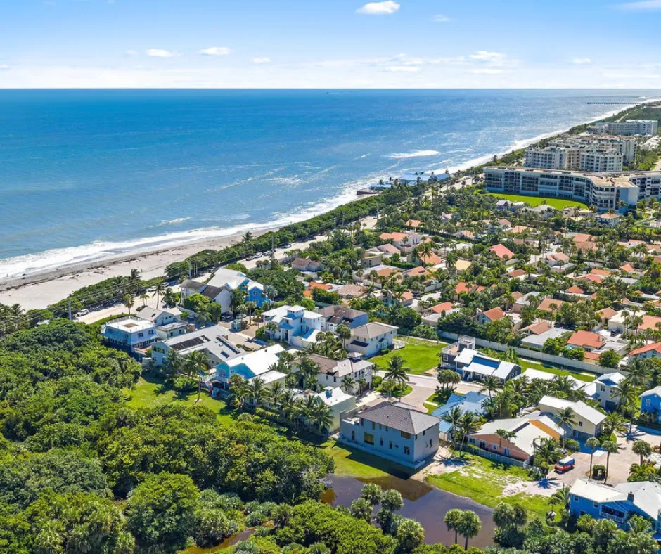 Professional roofing services in Palm Beach County, Florida